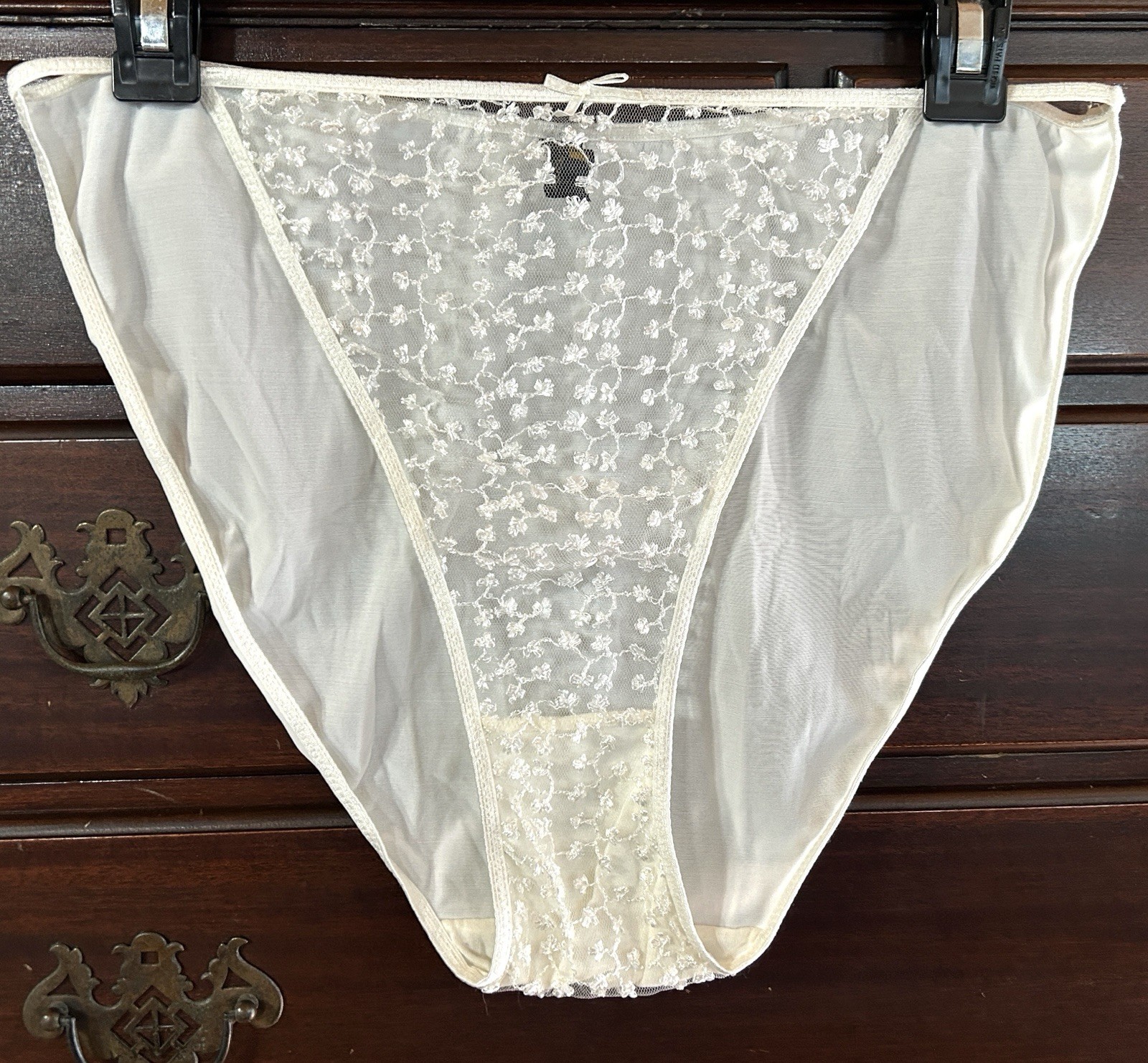 Vtg DONNA LOREN 105X Embroidered Sheer Mesh Satin 4X White String Bikini Panties